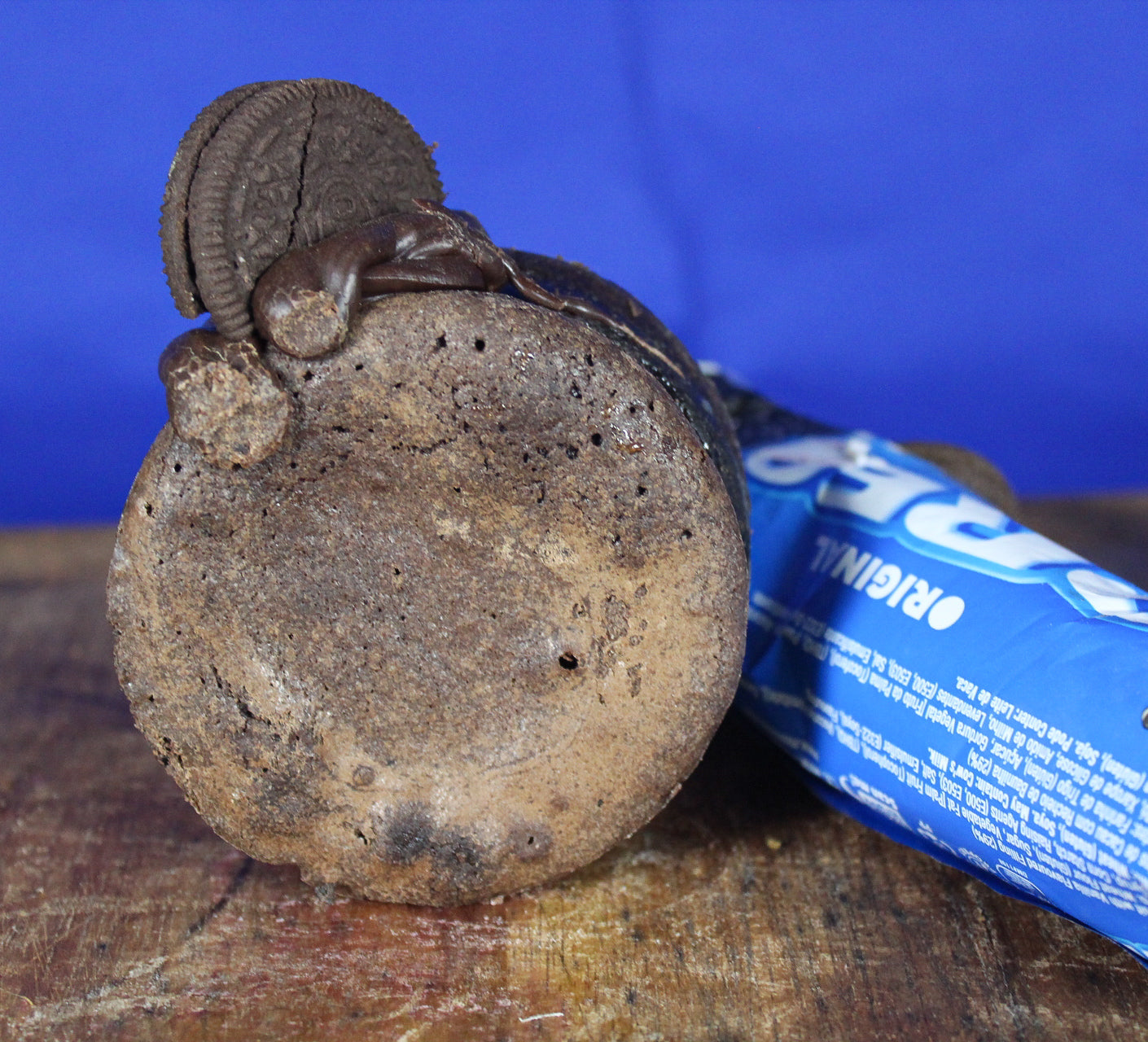 Cookies & Cream Cheesecake Stuffed Brownie – Cookies & Cream Filled Brownie