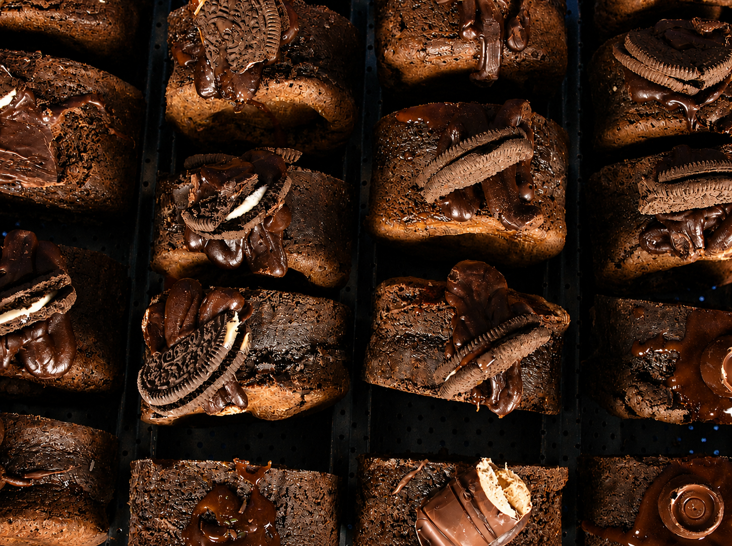 Build-Your-Own Stuffed Brownie Box with round brownies packed upright in tray top view | Dough Couture